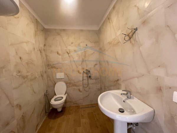 Shitet Apartament 1+1 Fresk , Tirane