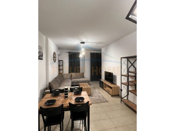 Qera, Apartament 1+1, Unaza e Re, Tiranë. 400 EURO