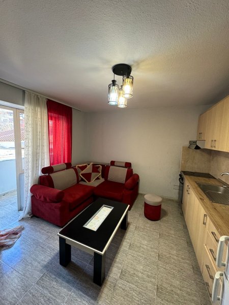 Apartament 2+1 me qera , Perballe ish ekspozites . 450 euro