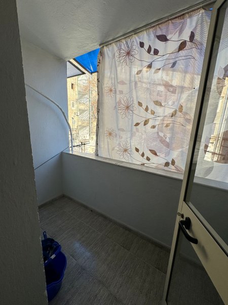 Apartament 2+1 me qera , Perballe ish ekspozites . 450 euro