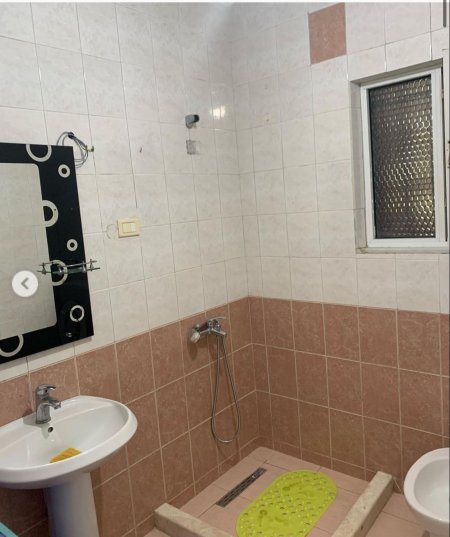 Apartament me qera 2+1+Post parkimi i perfshire ne cmim Don Bosko prane hotel ferrarri 380 mije leke