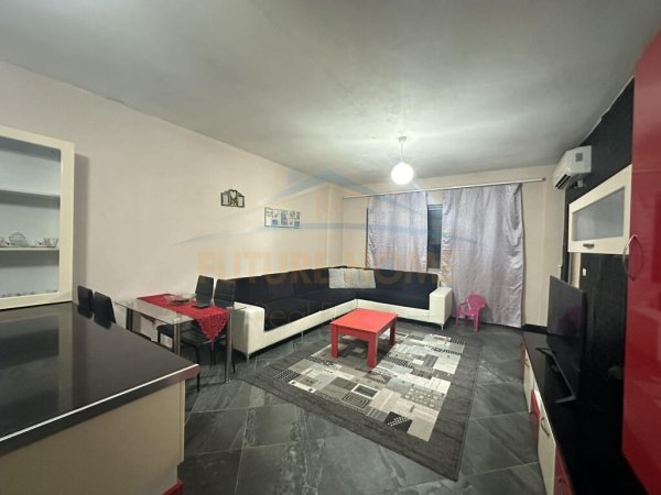 Jepet me qera apartament 1+1