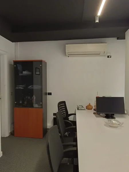 JEPET ME QERA ZYRE 1100 EURO PAZARI I RI