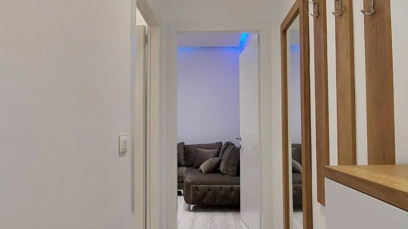 Jepet me qera super apartament 1+1, Rr:"Hoxha Tahsim", Bar Oslo