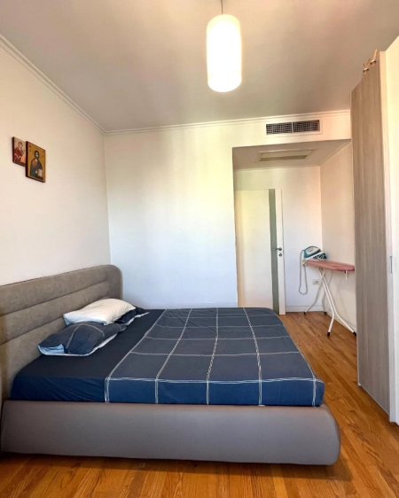 Jepet me qera super apartament 2+1+2, Ish Blloku.