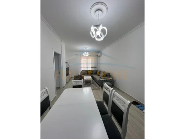 QERA APARTAMENT 2+1+2+POST PARKIMI TE ish Fusha e aviacionit
