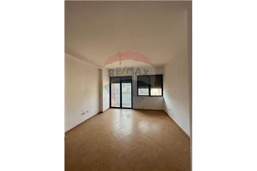 Shitet 2+1 te Kristal Center