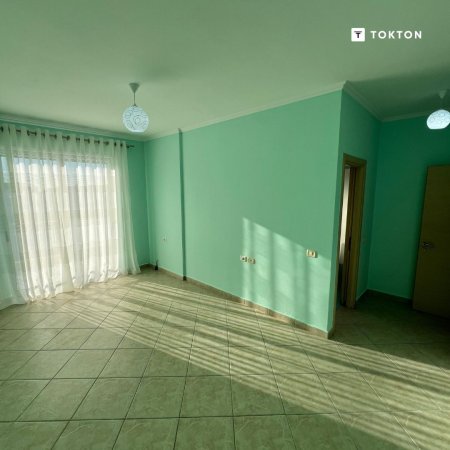 Tirane, shitet apartament 2+1+BLK Kati 5, 154 m² 122.000 Euro (RRUGA TELEFERIKUT)