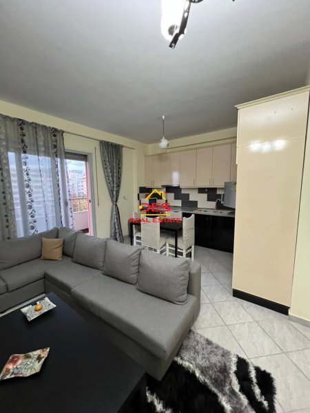 Vlore, jepet me qera apartament 1+1+BLK Kati 6, 79 m² 300 Euro (Transballkanike)