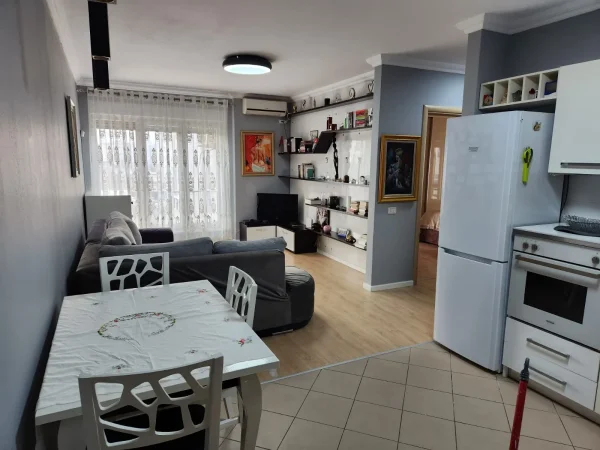 Apartament 2+1 për qera tek Kontakt 21. Tirane