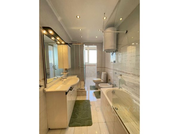 JEPET APARTAMENT 2+1+2 ME QERA TE ISH BLLOKU!