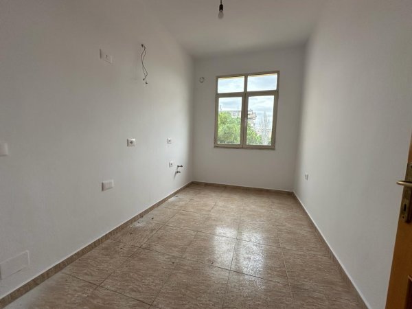 SHESIM APARTAMENT 3+1+2 NE TIRAN TE RE 1400 Euro PER M2.+