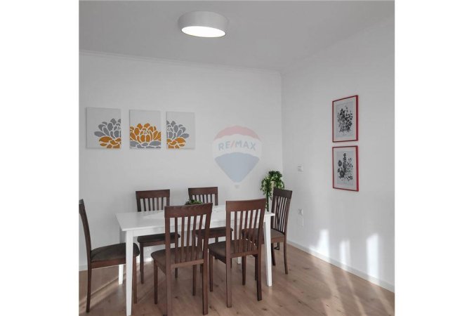 Jepet apartament 2+1 te Blloku i Ambasadave, 800 Euro