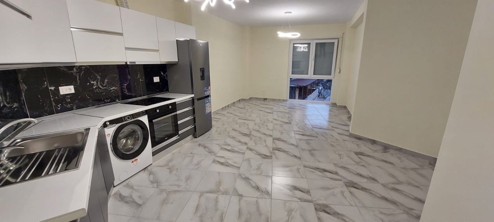 Apartament 1+1 ne shitje prane Prokurorise (Mine Peza) 140.000 euro