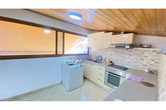 Tirane, jepet me qera apartament 1+1+BLK Kati 4, 60 m² 450 Euro (rruga elbasanit)