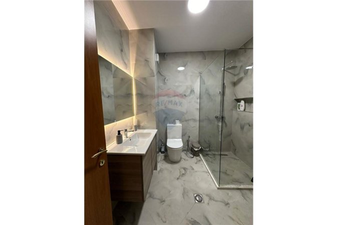 Tirane, jepet me qera apartament 2+1+BLK Kati 7, 111 m² 1.000 Euro (rruga elbasanit)