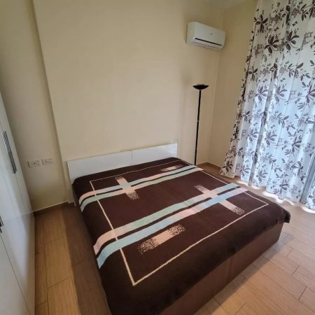 Jepet me Qera Apartament 3+2wc+bllk te Liqeni Artificial