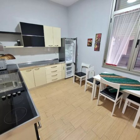 Jepet me Qera Apartament 3+2wc+bllk te Liqeni Artificial