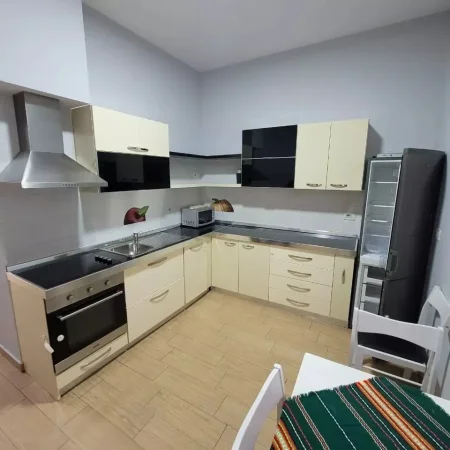 Jepet me Qera Apartament 3+2wc+bllk te Liqeni Artificial