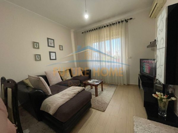 Apartament me qera 2+1 Bulevardi Zogu I