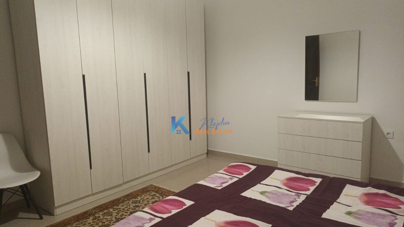 Tirane, jap me qera apartament 1+1+BLK Kati 2, 70 m² 500 Euro (Afer Shkolles se Baletit)