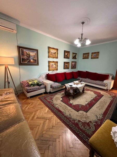 JAPIM ME QERA 2+1 SHESHI SKENDERBEJ 550euro (AirBnb, Banim)+