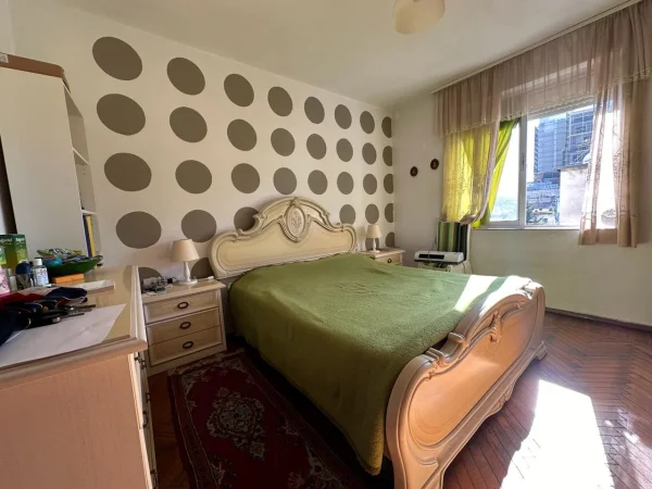 JAPIM ME QERA 2+1 SHESHI SKENDERBEJ 550euro (AirBnb, Banim)+