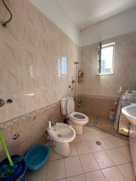 JAPIM ME QERA 2+1 SHESHI SKENDERBEJ 550euro (AirBnb, Banim)+