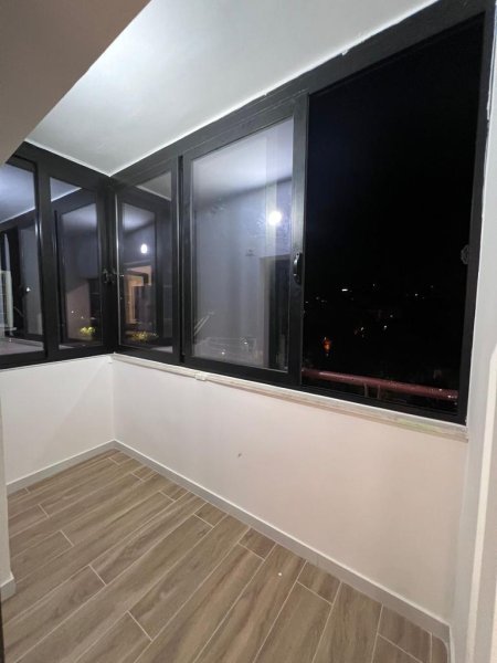 Jepet me qera apartamenti 1+1 600 euro , Komuna Parisit prane Hotel Primo.