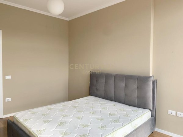 KOMUNA E PARISIT, JEPET ME QIRA APARTAMENT 2+1 TE KOMPLEKSI KIKA 2!!