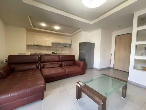 PAZARI I RI, JEPET ME QIRA APARTAMENT 2+1+3 BALLKONE!
