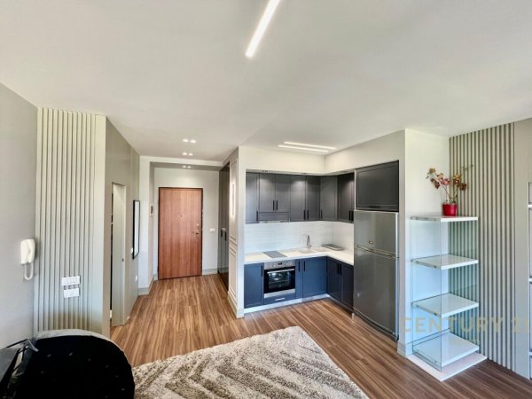 LIQENI I THATE, JEPET ME QIRA APARTAMENT MODERN 2+1+POST PARKIMI ME PAMJE FANTASTIKE!