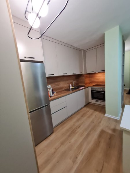 Qera Apartament 2+1 - ( Rr Kavajes )