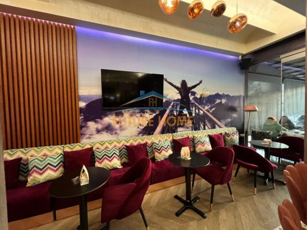 Biznes Bar Lounge ne shitje perballe Gjimnazit "Ismail Qemali"