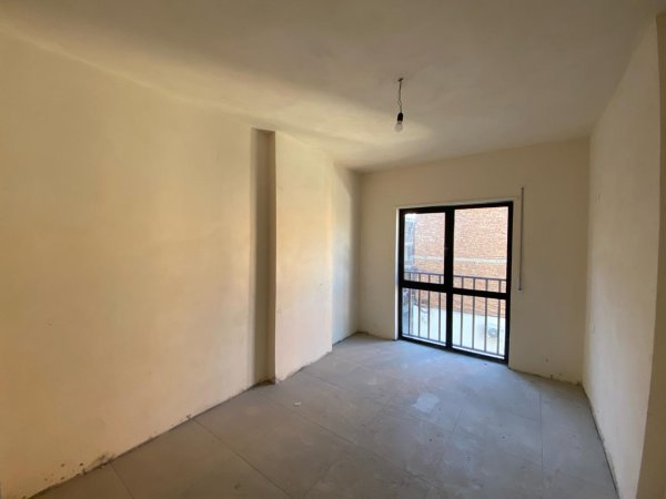 Disponojmë Apartament 1+1 për Shitje Prane Selvise