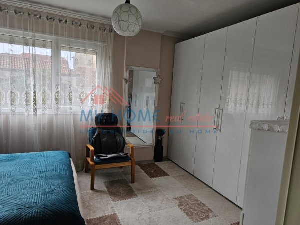 Apartament 3+1 ne Shitje afer Shkolles Mihal Grameno Tirane