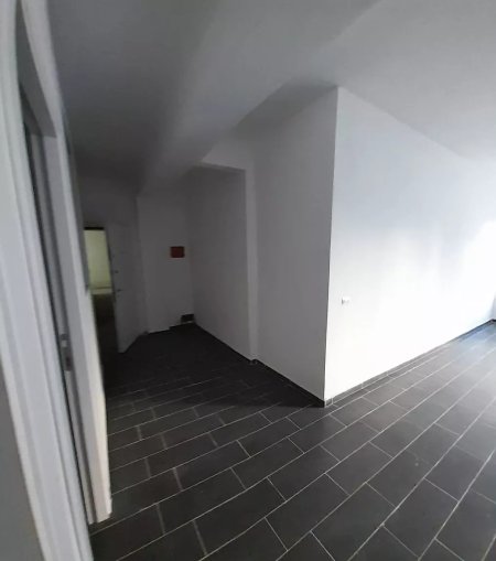 Shitet Apartament 2+1 ne Fresk