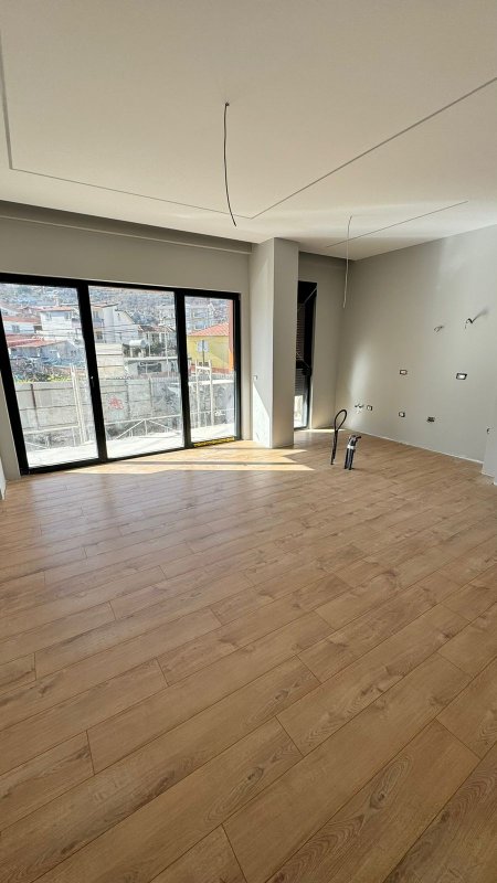 Shitet Apartament 2+1+2 në Selit, gati per banim