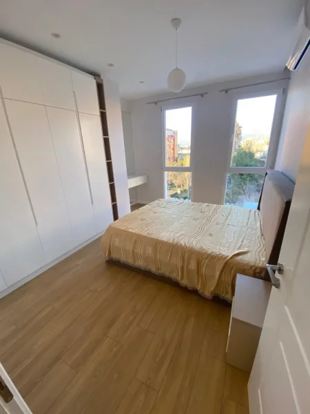 Jepet me qera Apartamenti 1+1 500 euro , Ish Fusha e Aviacionit prane fushes se Helikopterave.