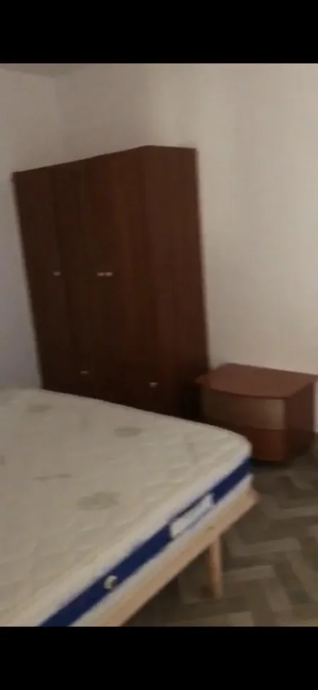 Apartament 1+1 me qera  ( Rruga 5 maji ) 280 euro