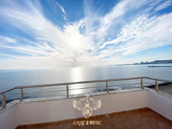 Shitet 1+1+Ballkon
• Pamje Ballore me Detin
• Vije e pare me Detin