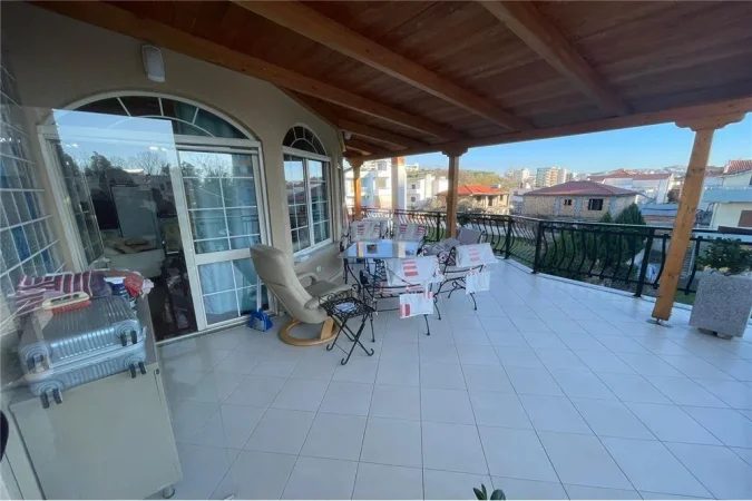 SHESIM HOTEL NE DURRES !