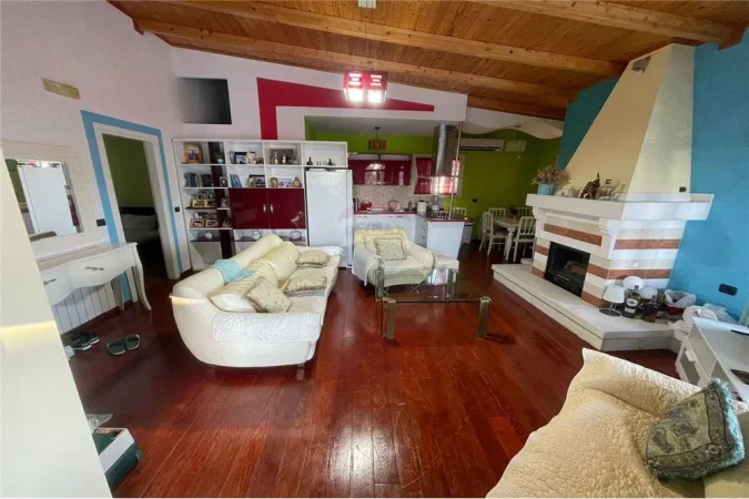 SHESIM HOTEL NE DURRES !