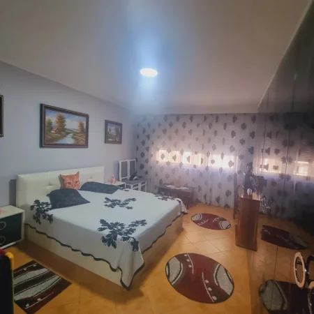 Apartament ne shitje!