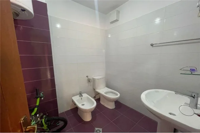 Apartament 2+1+2 me qera - 21 Dhjetori 550 euro