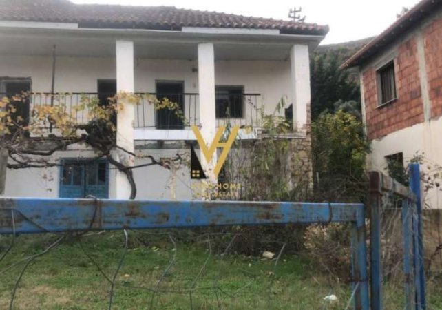 Tirane, shitet shtepi 2 Katshe Kati 0, 200 m² 160.000 Euro (MULLET)