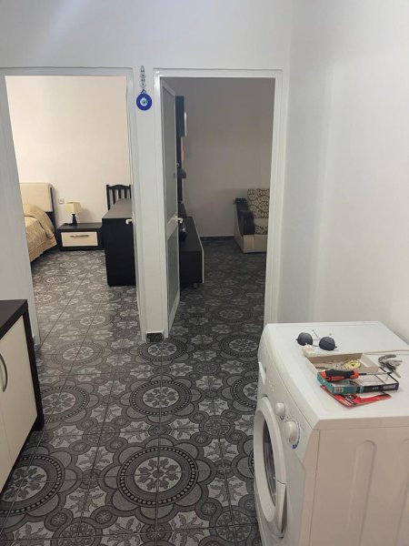 Shitet Apartament 1+1 Ne Kombinat[ID PE14]