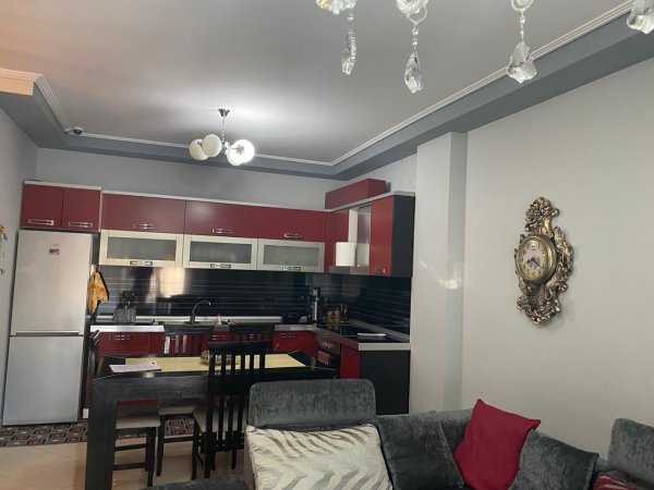 Shitet, Apartament 2+1 Rruga Tefta Tashko