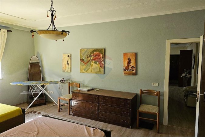 Jepet apartament me qera te Zogu i Zi, 550 Euro