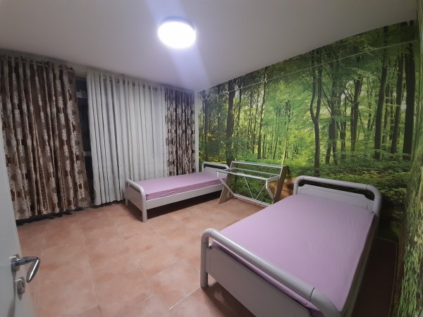 JEPET ME QERA APARTAMENT 2+1 600 EURO BLV.ZOGU I PARE